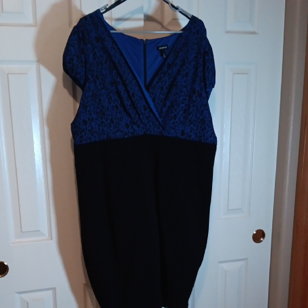 Torrid Blue Leopard Print and Black Wiggle Dress - 3